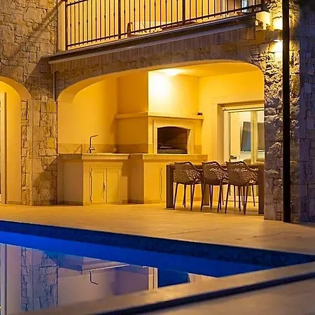 Martius Comfortable 3* קרק
